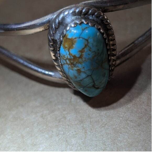 Vintage Signed LR Sterling Navajo Native American Turquoise Cuff Bracelet - Picture 7 of 8